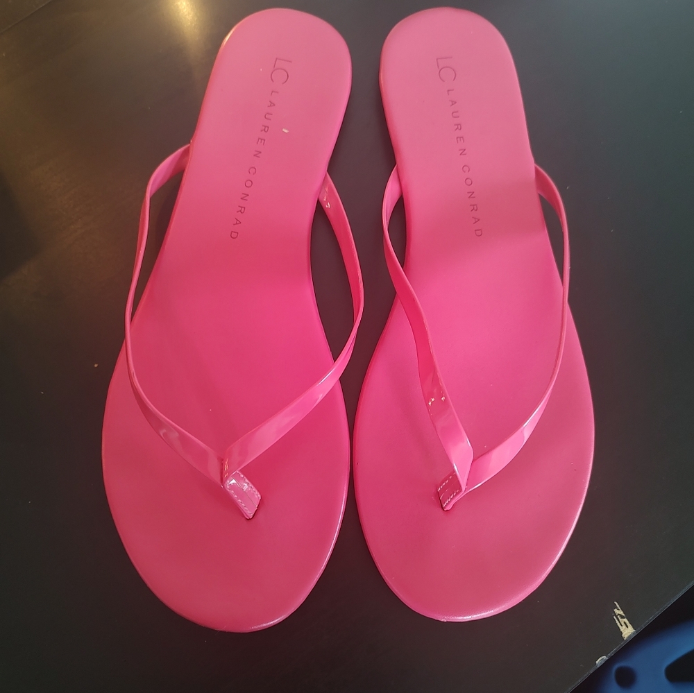 LC Lauren Conrad Pink flip flops